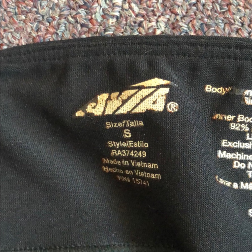 3 pairs of athletic shorts - Picture 8 of 8
